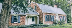 Brick Home in Indiana with a recent roof replacement courtesy of Gean Roofing